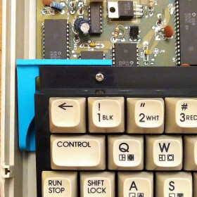 Keyboard Mounts C64 C (transparent)